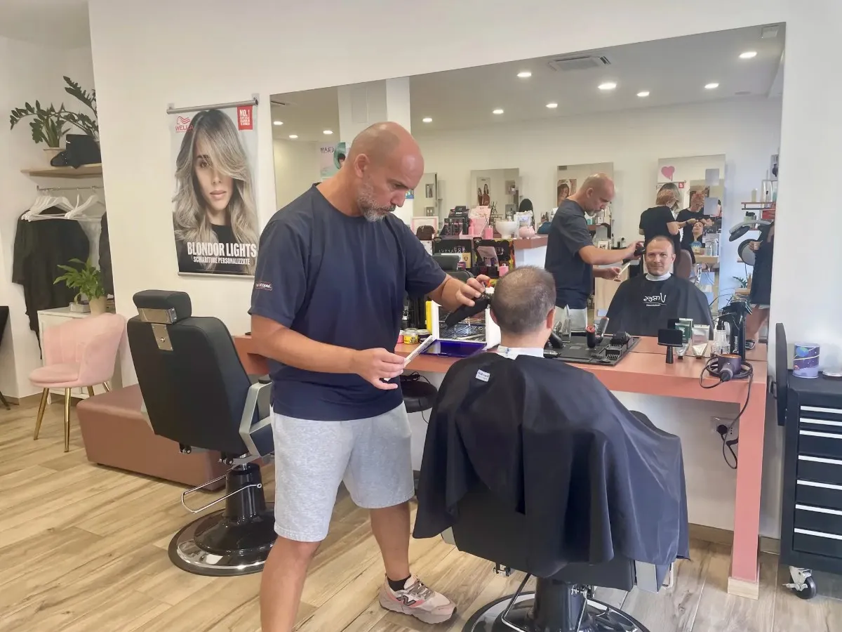 Vibes Parrucchieri, ambiente 1 di 3